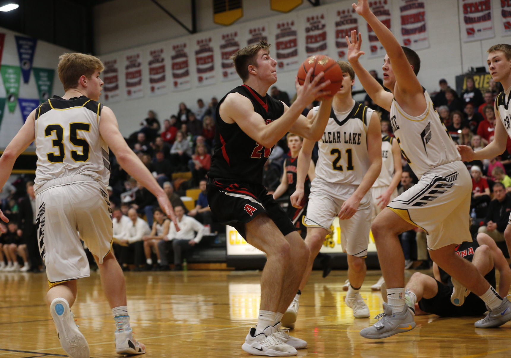 BBBall Clear Lake vs. Algona 15